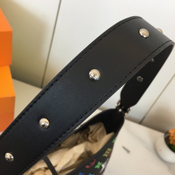 ルイヴィトンバッグ角部分ディテール